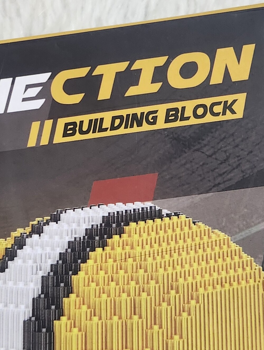 CONNECTION BUILDING BLOCK Football Model Ornament - Picture 3 of 8